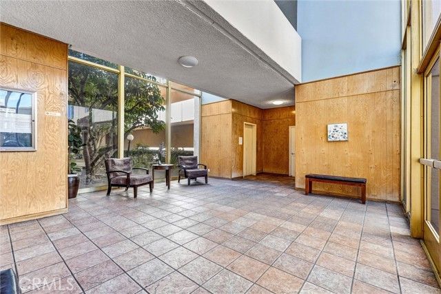 5429 Newcastle 215, Encino (los Angeles), CA 91316