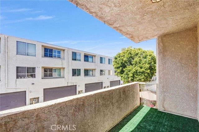 5429 Newcastle 215, Encino (los Angeles), CA 91316