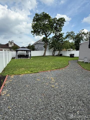 296 Oak Street, Sayreville, NJ 08879