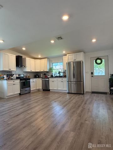 296 Oak Street, Sayreville, NJ 08879