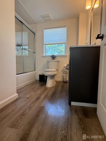 296 Oak Street, Sayreville, NJ 08879