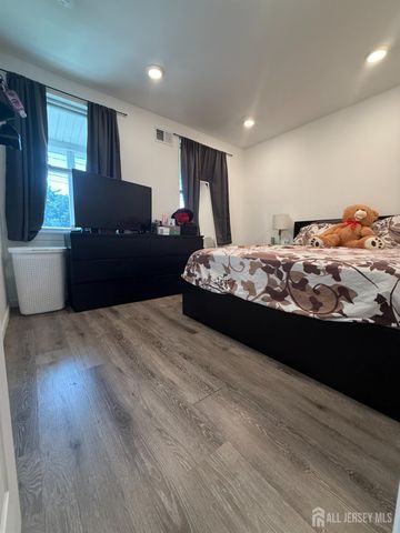 296 Oak Street, Sayreville, NJ 08879