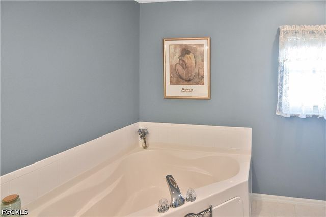 10021 Lake Cove DR 101, Fort Myers, FL 33908