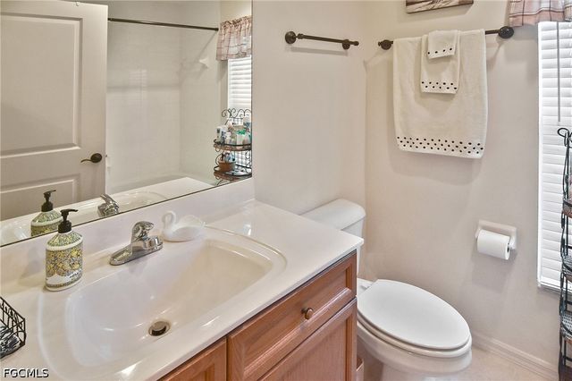10021 Lake Cove DR 101, Fort Myers, FL 33908