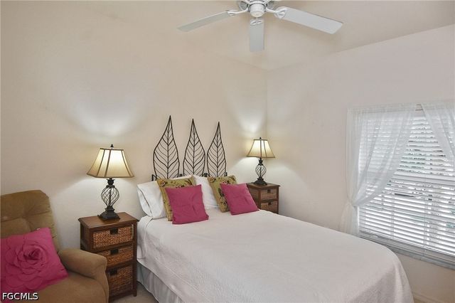 10021 Lake Cove DR 101, Fort Myers, FL 33908