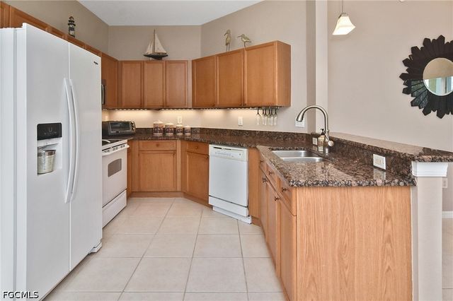 10021 Lake Cove DR 101, Fort Myers, FL 33908