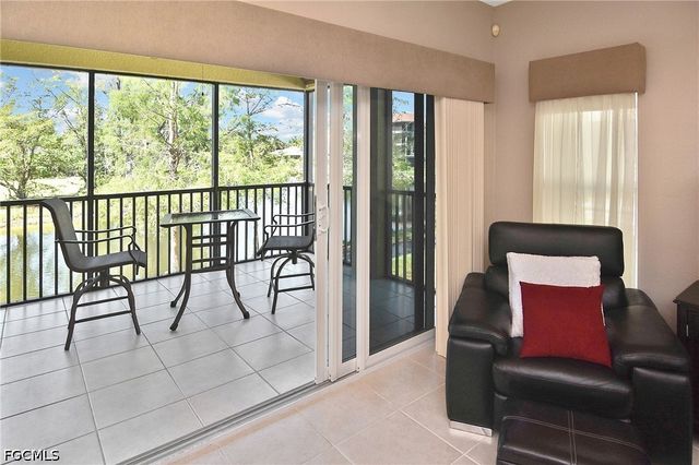 10021 Lake Cove DR 101, Fort Myers, FL 33908