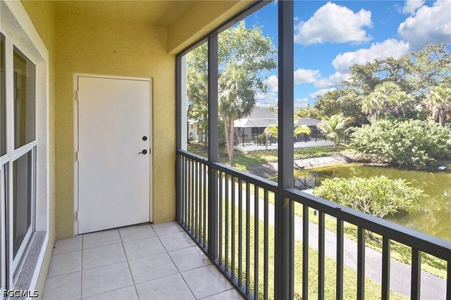 10021 Lake Cove DR 101, Fort Myers, FL 33908