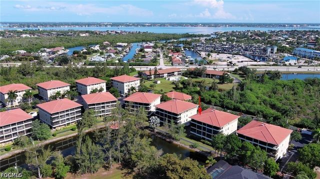 10021 Lake Cove DR 101, Fort Myers, FL 33908