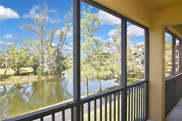 10021 Lake Cove DR 101, Fort Myers, FL 33908