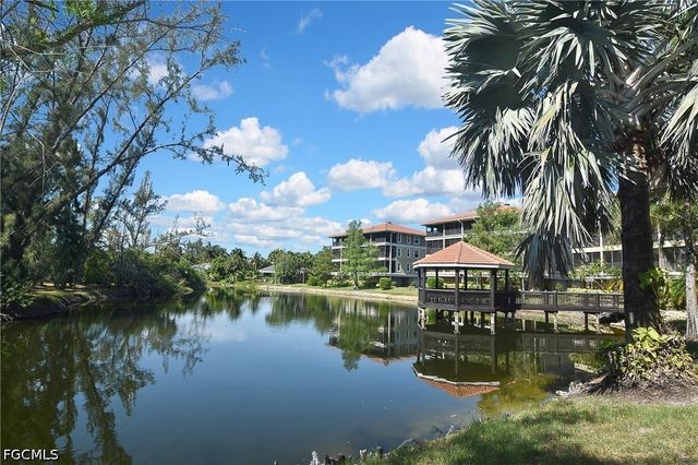 10021 Lake Cove DR 101, Fort Myers, FL 33908