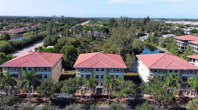 10021 Lake Cove DR 101, Fort Myers, FL 33908