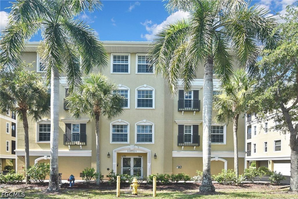 10021 Lake Cove DR 101, Fort Myers, FL 33908