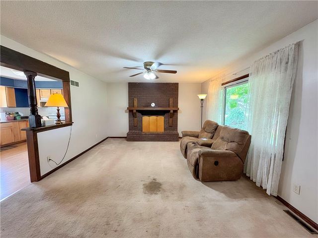 22217 S Victory Road, Spring Hill, KS 66083