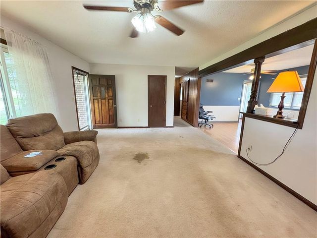 22217 S Victory Road, Spring Hill, KS 66083