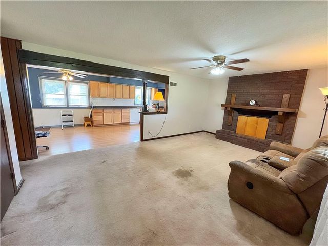 22217 S Victory Road, Spring Hill, KS 66083