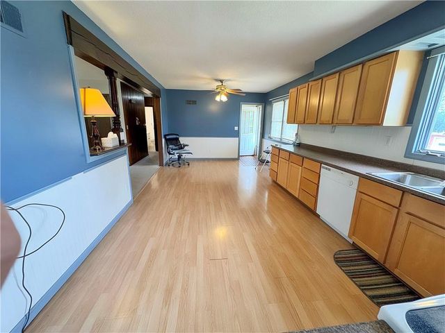 22217 S Victory Road, Spring Hill, KS 66083