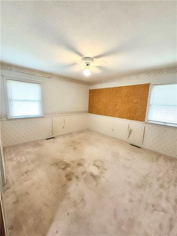 22217 S Victory Road, Spring Hill, KS 66083
