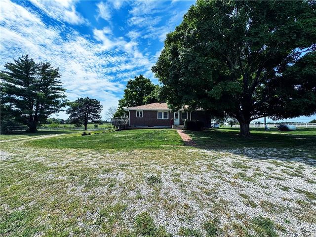 22217 S Victory Road, Spring Hill, KS 66083