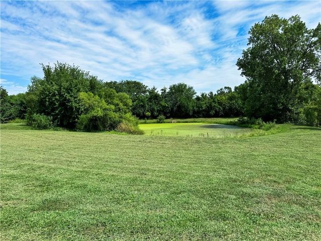 22217 S Victory Road, Spring Hill, KS 66083