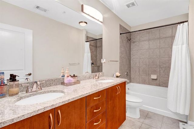 400 W Peachtree NW Street 1211, Atlanta, GA 30308