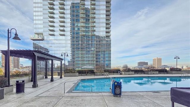 400 W Peachtree NW Street 1211, Atlanta, GA 30308