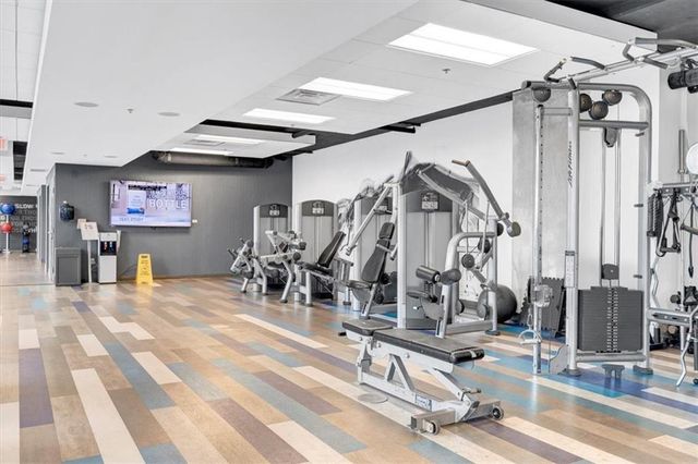 400 W Peachtree NW Street 1211, Atlanta, GA 30308