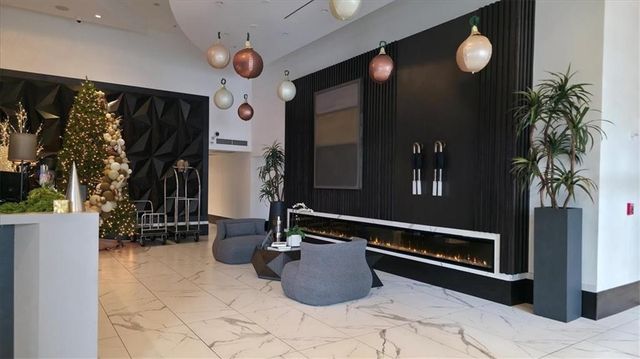 400 W Peachtree NW Street 1211, Atlanta, GA 30308