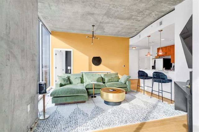 400 W Peachtree NW Street 1211, Atlanta, GA 30308