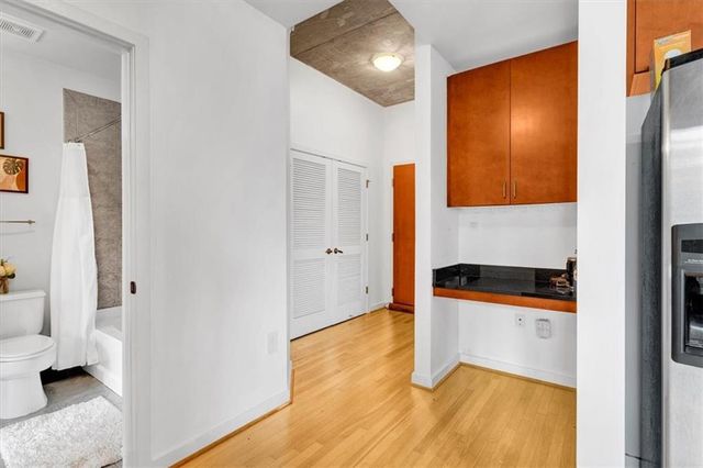 400 W Peachtree NW Street 1211, Atlanta, GA 30308