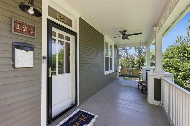 121 Spruce Street, Leavenworth, KS 66048