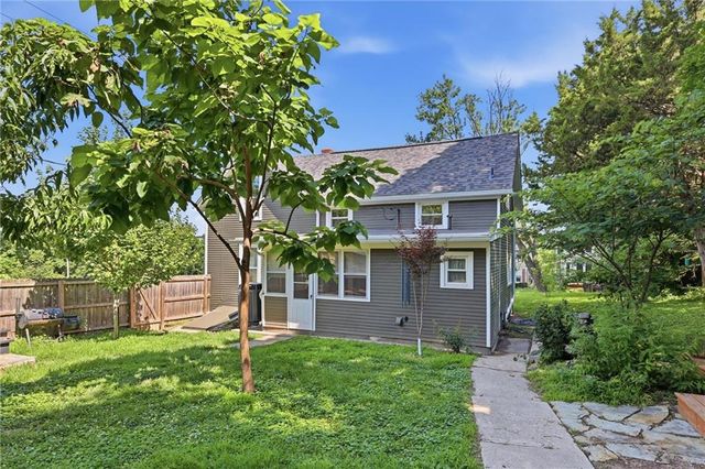 121 Spruce Street, Leavenworth, KS 66048