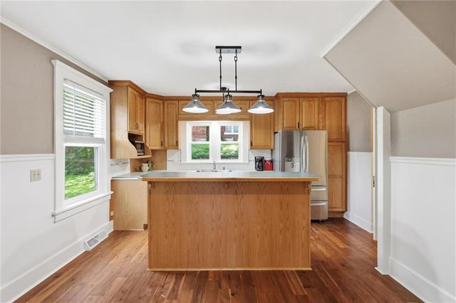 121 Spruce Street, Leavenworth, KS 66048