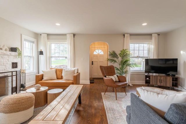 193 Williams STREET, Williams Bay, WI 53191