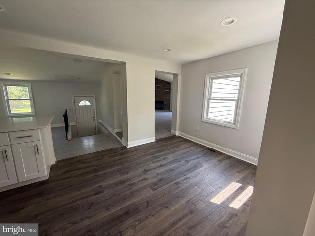160 LAWRENCE CORNER RD, Elmer, NJ 08318