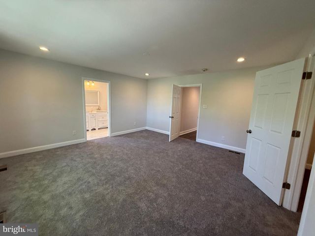 160 LAWRENCE CORNER RD, Elmer, NJ 08318