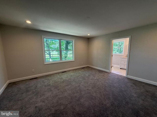 160 LAWRENCE CORNER RD, Elmer, NJ 08318