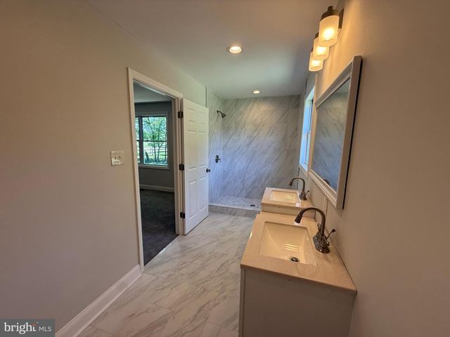 160 LAWRENCE CORNER RD, Elmer, NJ 08318