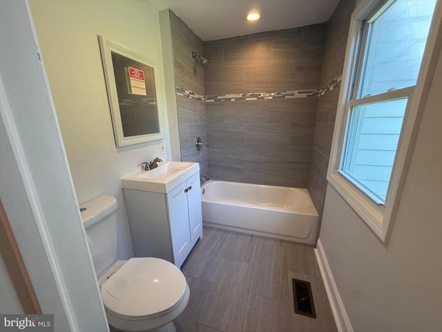 160 LAWRENCE CORNER RD, Elmer, NJ 08318