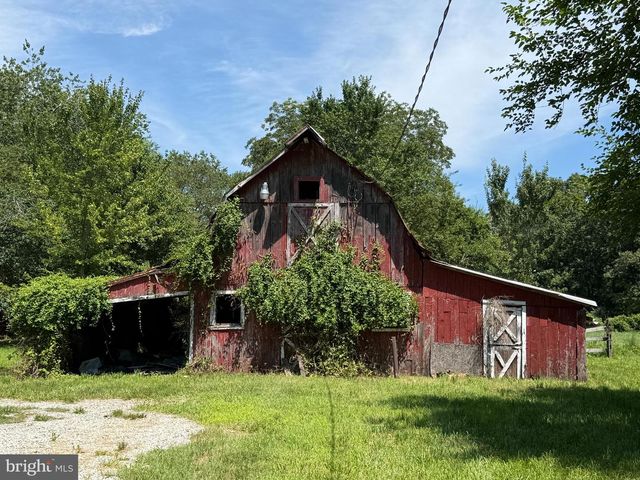 160 LAWRENCE CORNER RD, Elmer, NJ 08318