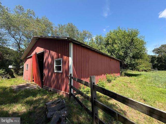 160 LAWRENCE CORNER RD, Elmer, NJ 08318