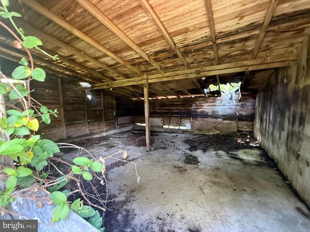 160 LAWRENCE CORNER RD, Elmer, NJ 08318