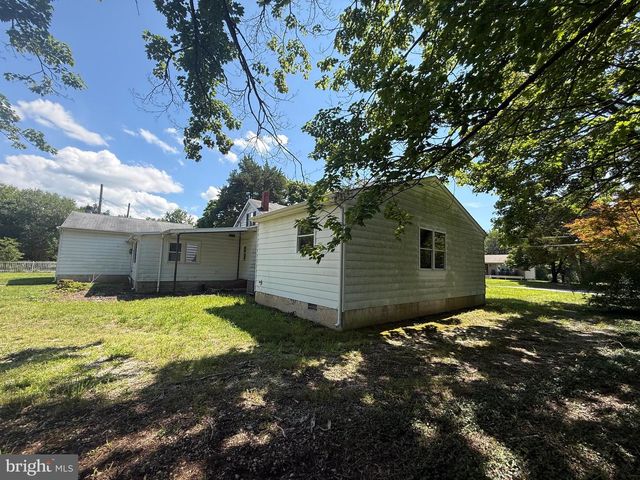 160 LAWRENCE CORNER RD, Elmer, NJ 08318