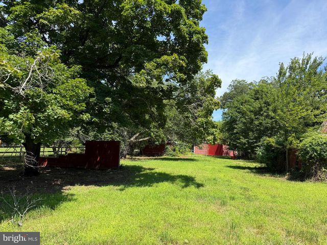 160 LAWRENCE CORNER RD, Elmer, NJ 08318