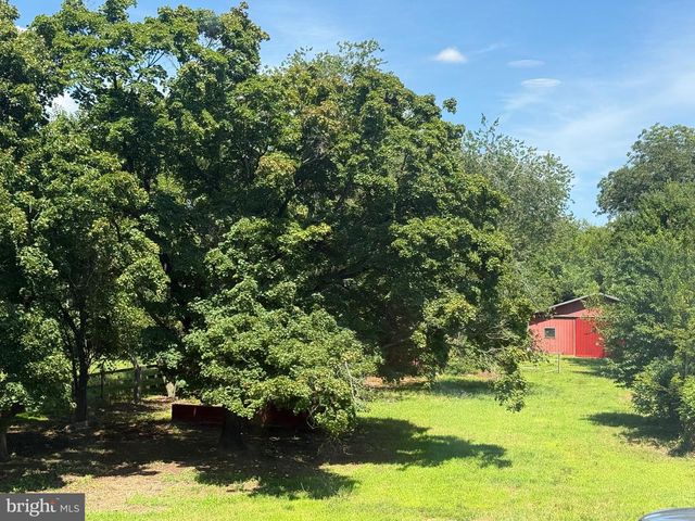 160 LAWRENCE CORNER RD, Elmer, NJ 08318
