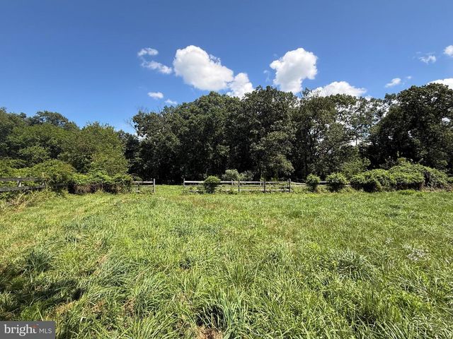 160 LAWRENCE CORNER RD, Elmer, NJ 08318