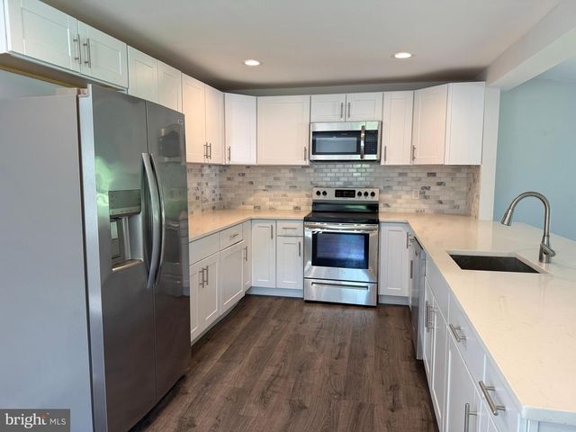 160 LAWRENCE CORNER RD, Elmer, NJ 08318