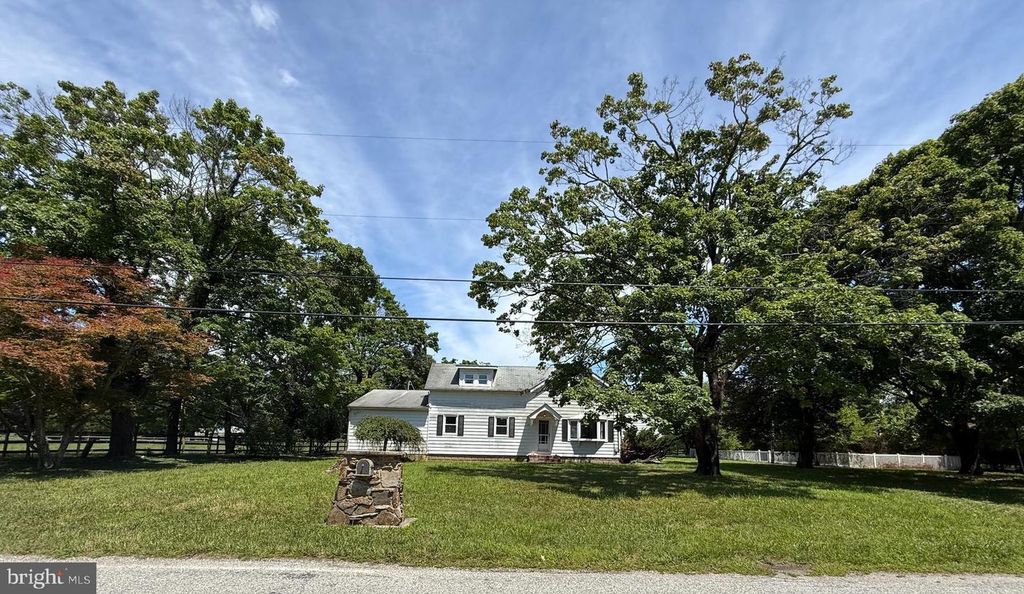 160 LAWRENCE CORNER RD, Elmer, NJ 08318