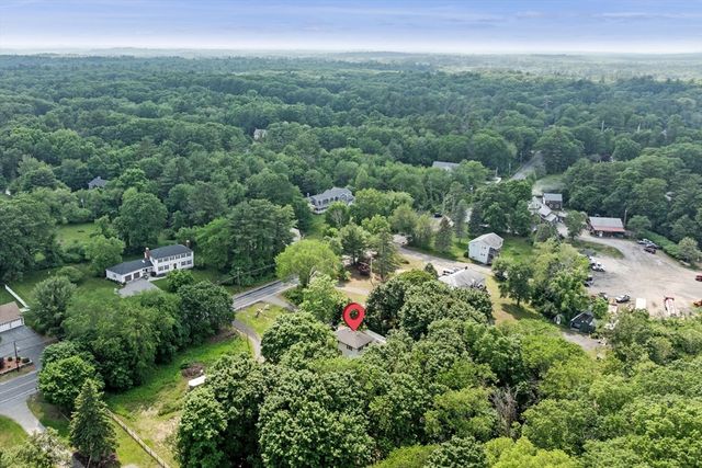 123 Forest St, Middleton, MA 01949