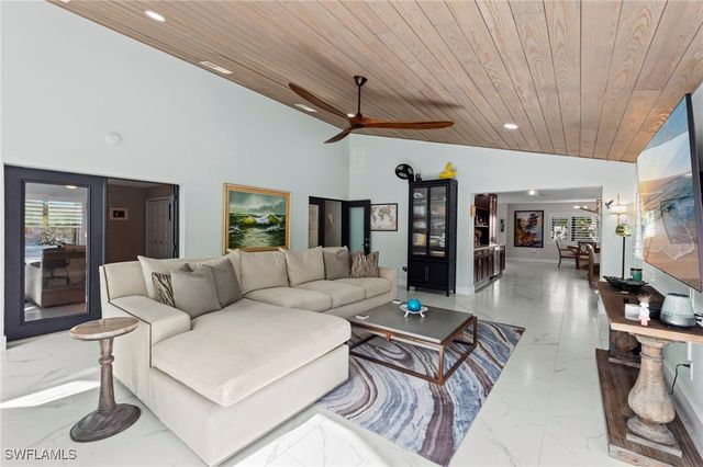 1344 Coconut DR, Fort Myers, FL 33901